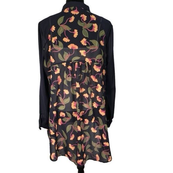 ✨Anthropologie Maeve Ira Navy Blue Pleat Front Floral Hi Low Button Sz 8 Blouse✨ - Picture 14 of 14